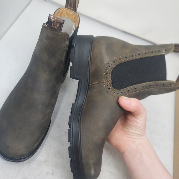 Blundstone WOMENS Chelsea Rustic Brown Tall Boot - Picture 8 of 8